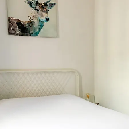 2 Avec Garage A Апартаменти